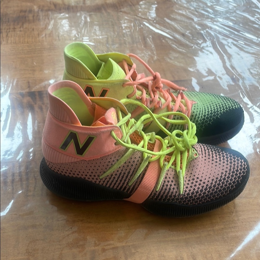 New Balance OMN1S Sunrise Kawahi Leonard
Kids Sneakers - Multicolor